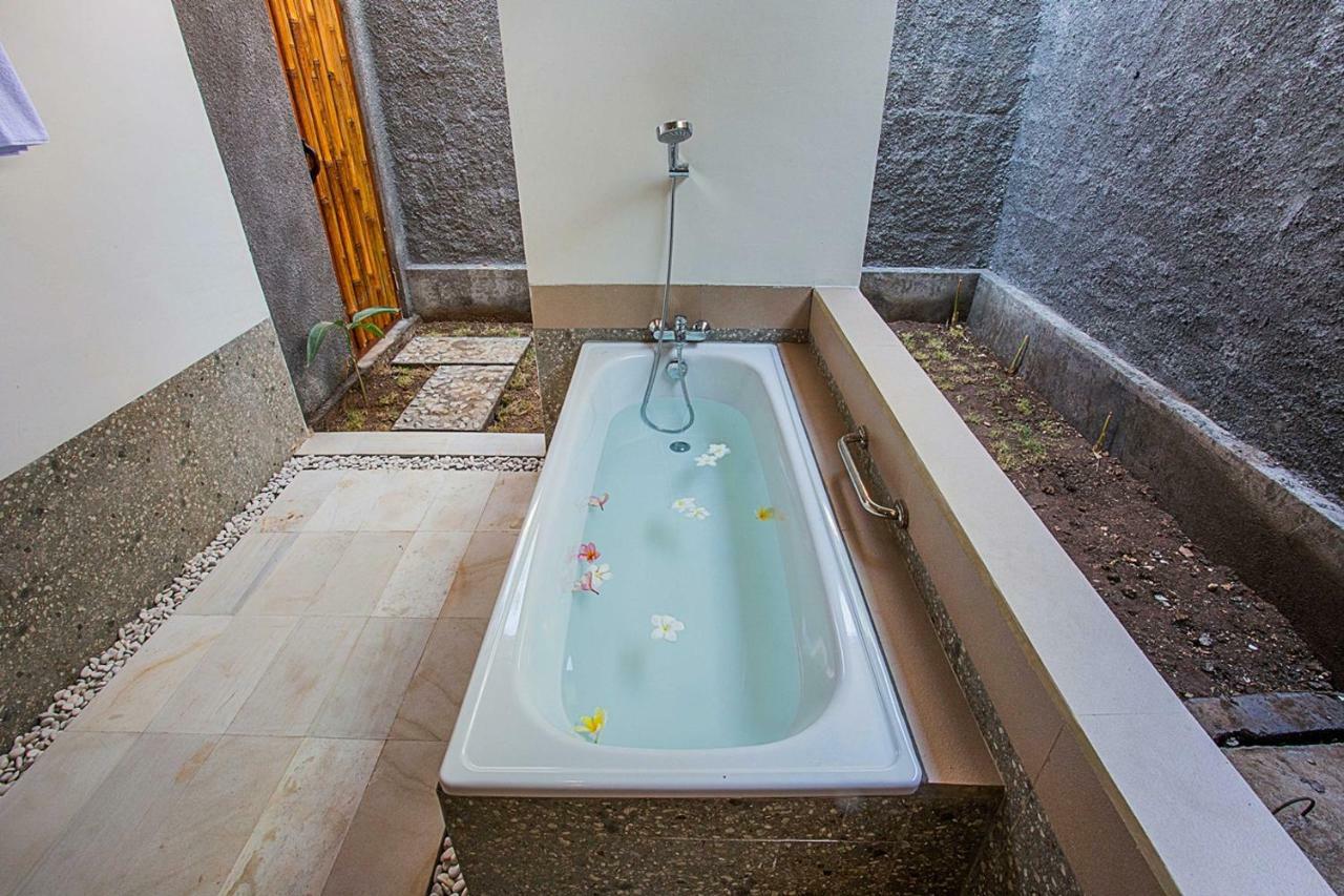 Ambengan Private Villas Toyapakeh Exterior foto